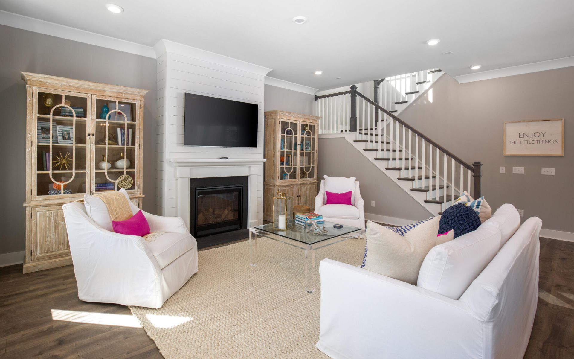 211 Threaded Fern Street Photo 5