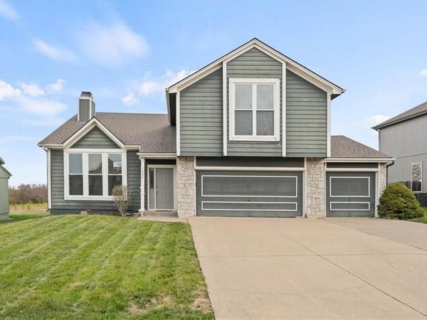 1536 SE 11th Street, Lee's Summit, MO 64081