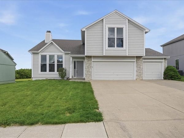 1536 SE 11th Street, Lee's Summit, MO 64081