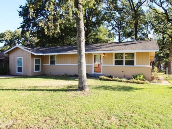 112 Trailwood Road, Enchanted Oaks, TX 75156