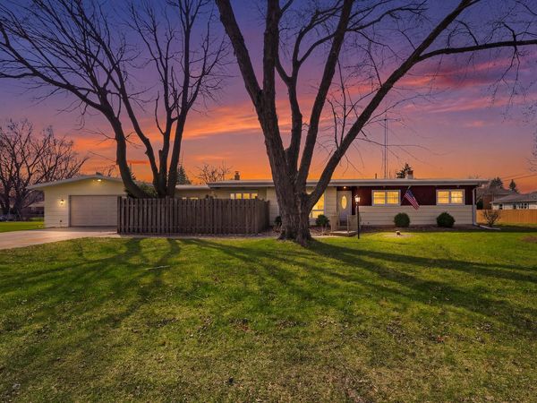 N5954 Deming Pl, Fond Du Lac, WI 54935