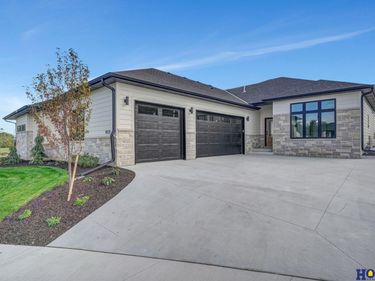 9121 White Horse Way , Lincoln, NE 68520