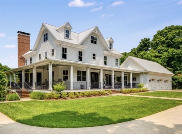 8454 Lewis Rd, Nashville, TN 37221