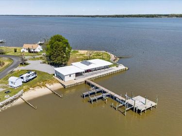 994 Fort Lowry Lane, DUNNSVILLE, VA 22454
