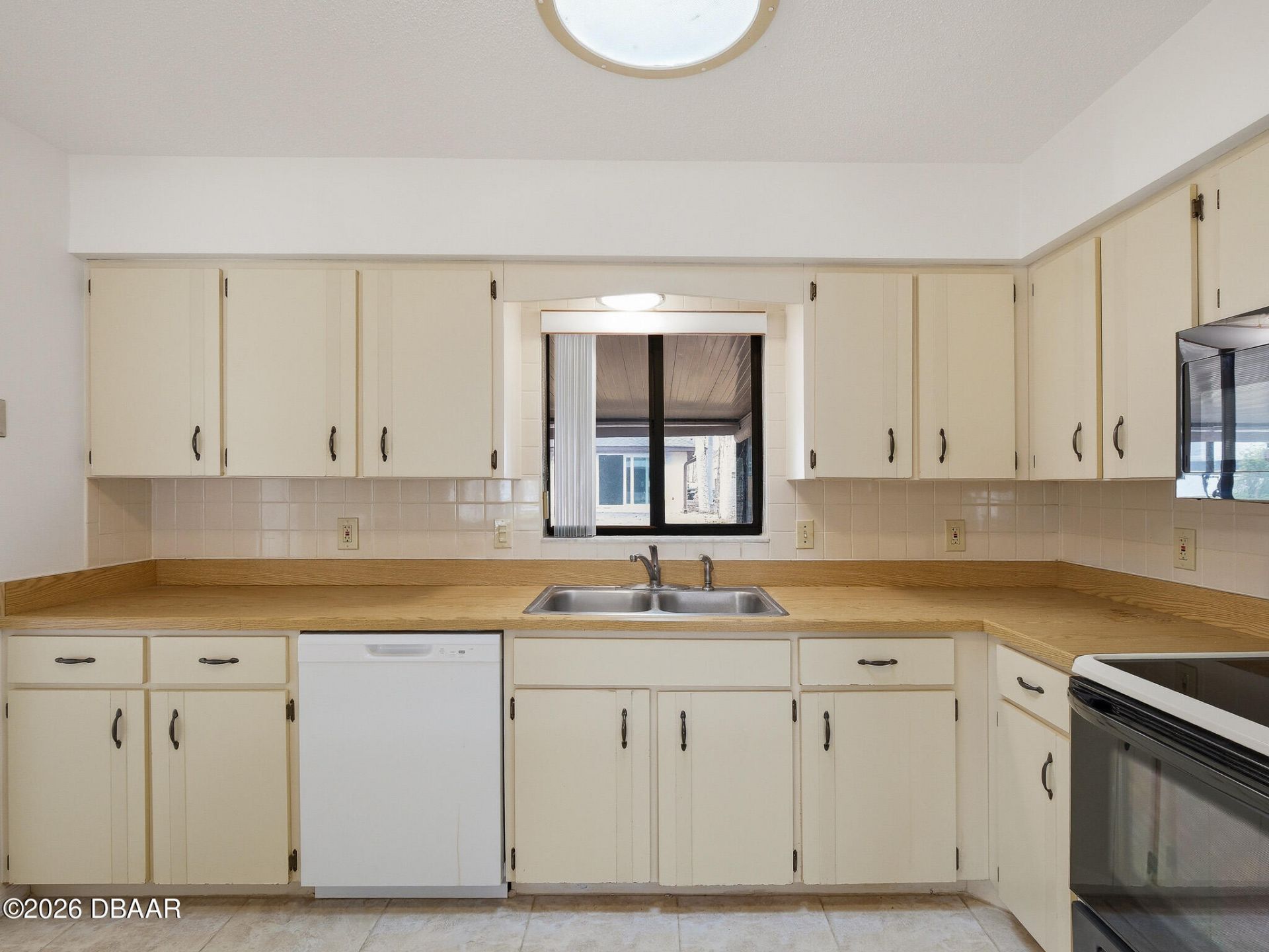 808 E 1st Avenue, New Smyrna Beach, FL 32169 Photo