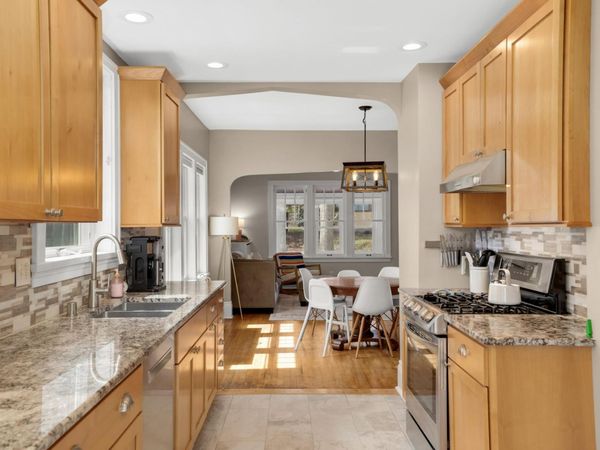 258 Hamline Avenue S, Saint Paul, MN 55105