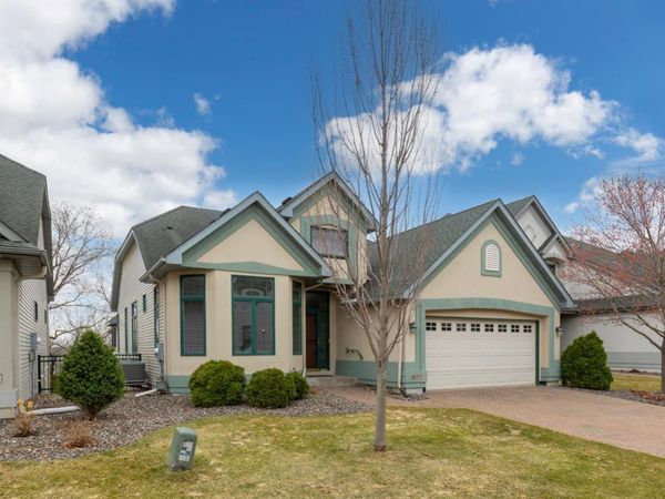 10471 Spyglass Drive, Eden Prairie, MN 55347