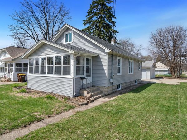 634 River Lane, Loves Park, IL 61111