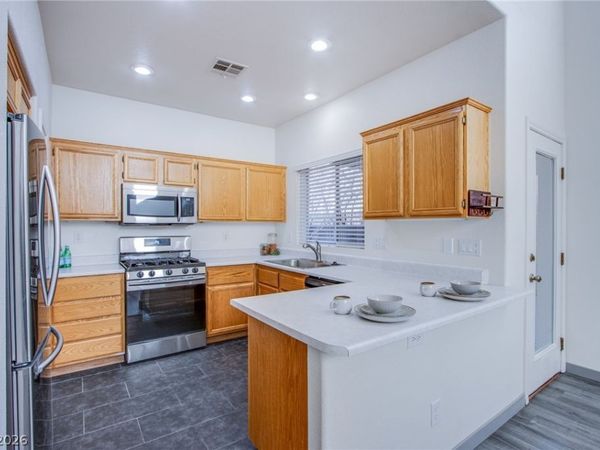 10413 Turning Leaf Avenue, Las Vegas, NV 89129
