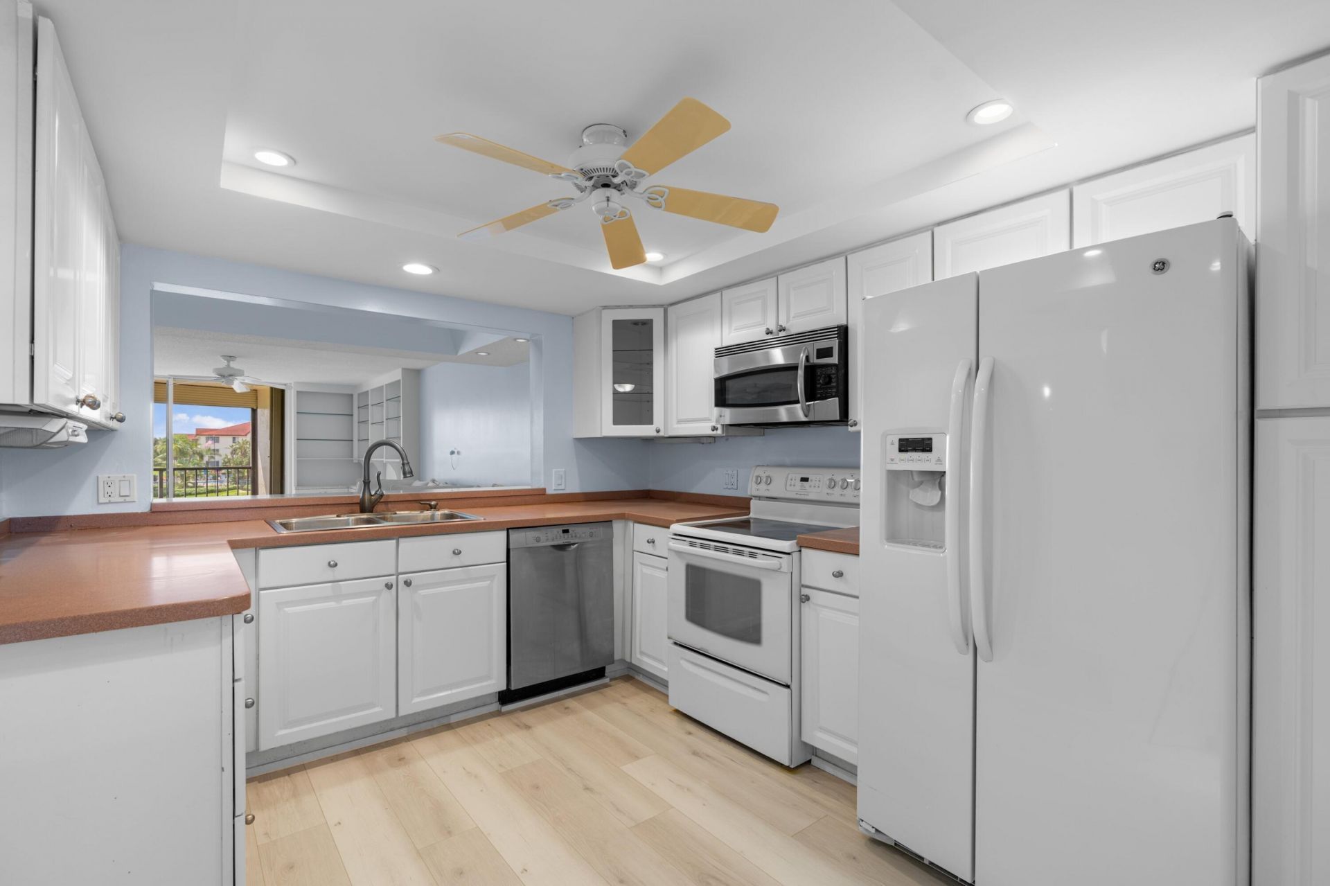 7020 Half Moon Circle, Unit 205, Hypoluxo, FL 33462 Photo