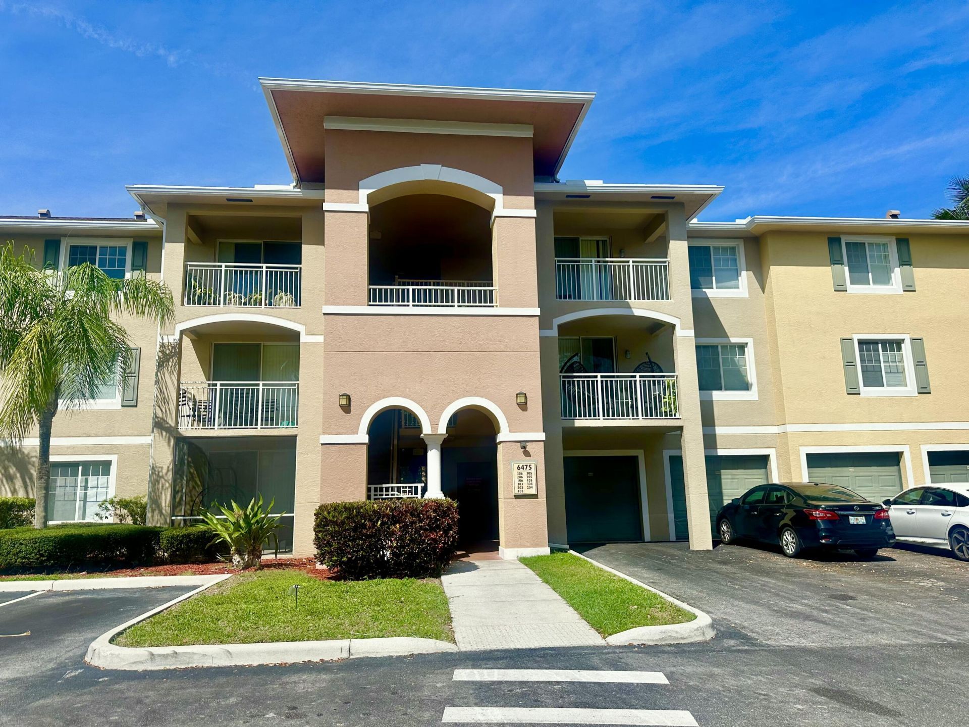 6475 Emerald Dunes Drive, Unit 206, West Palm Beach, FL 33411 Photo