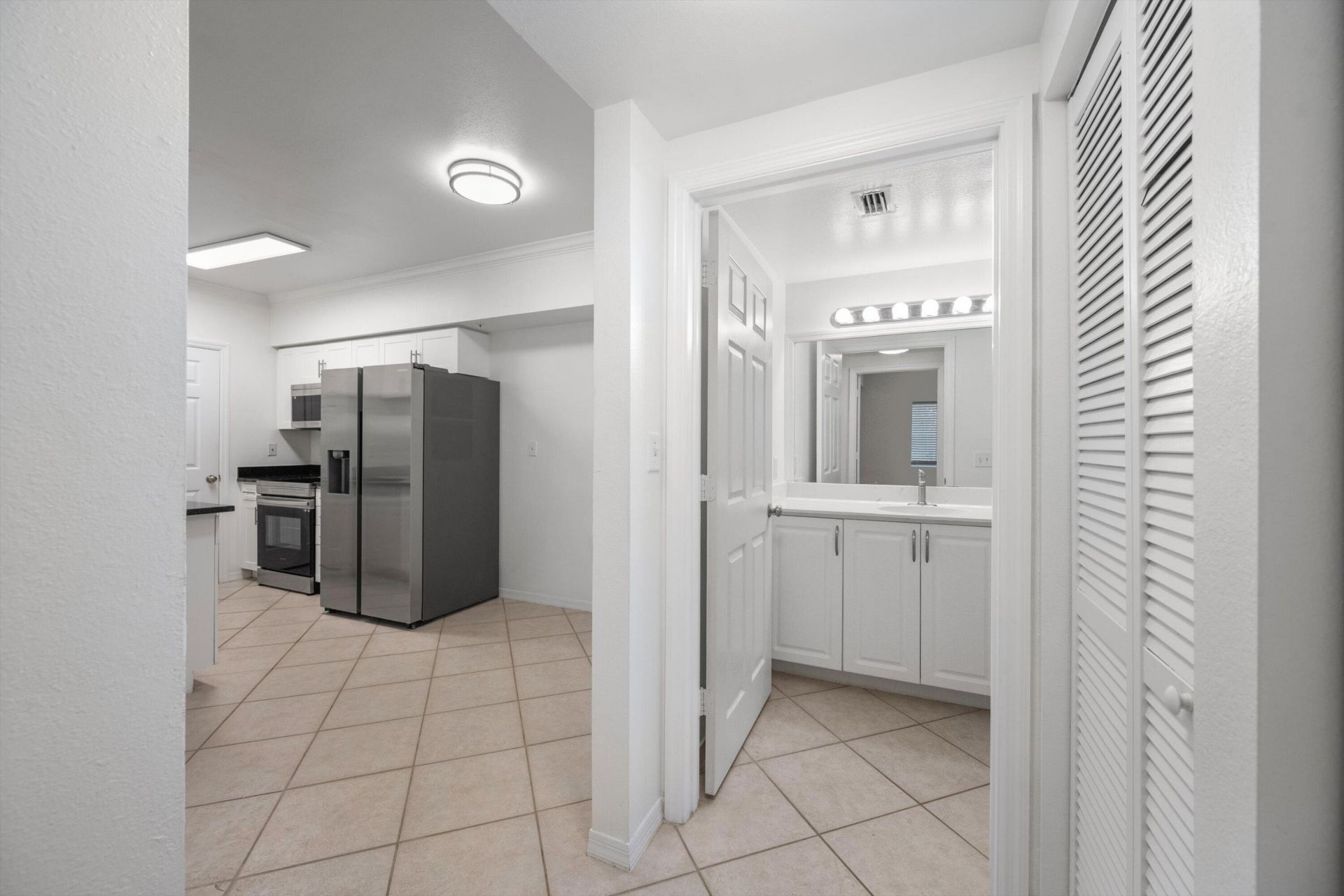 6475 Emerald Dunes Drive, Unit 206, West Palm Beach, FL 33411 Photo