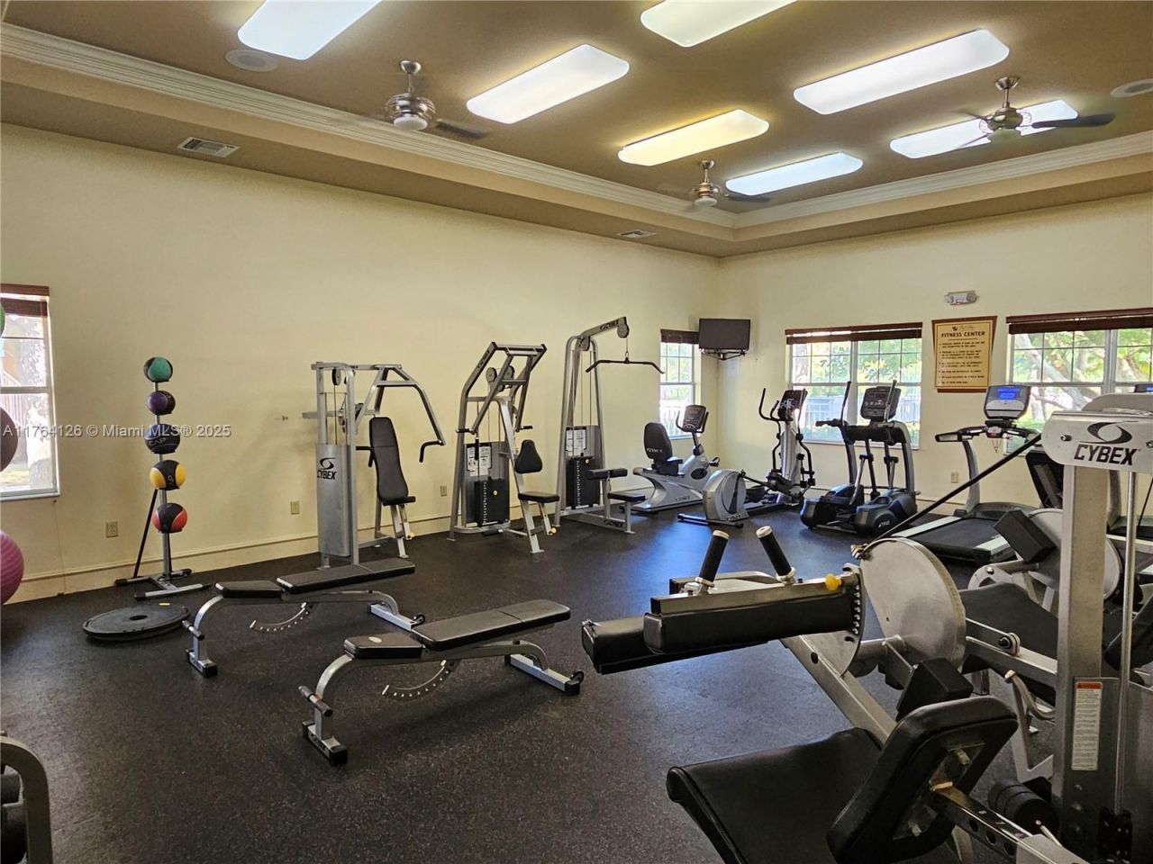 6475 Emerald Dunes Drive, Unit 206, West Palm Beach, FL 33411 Photo