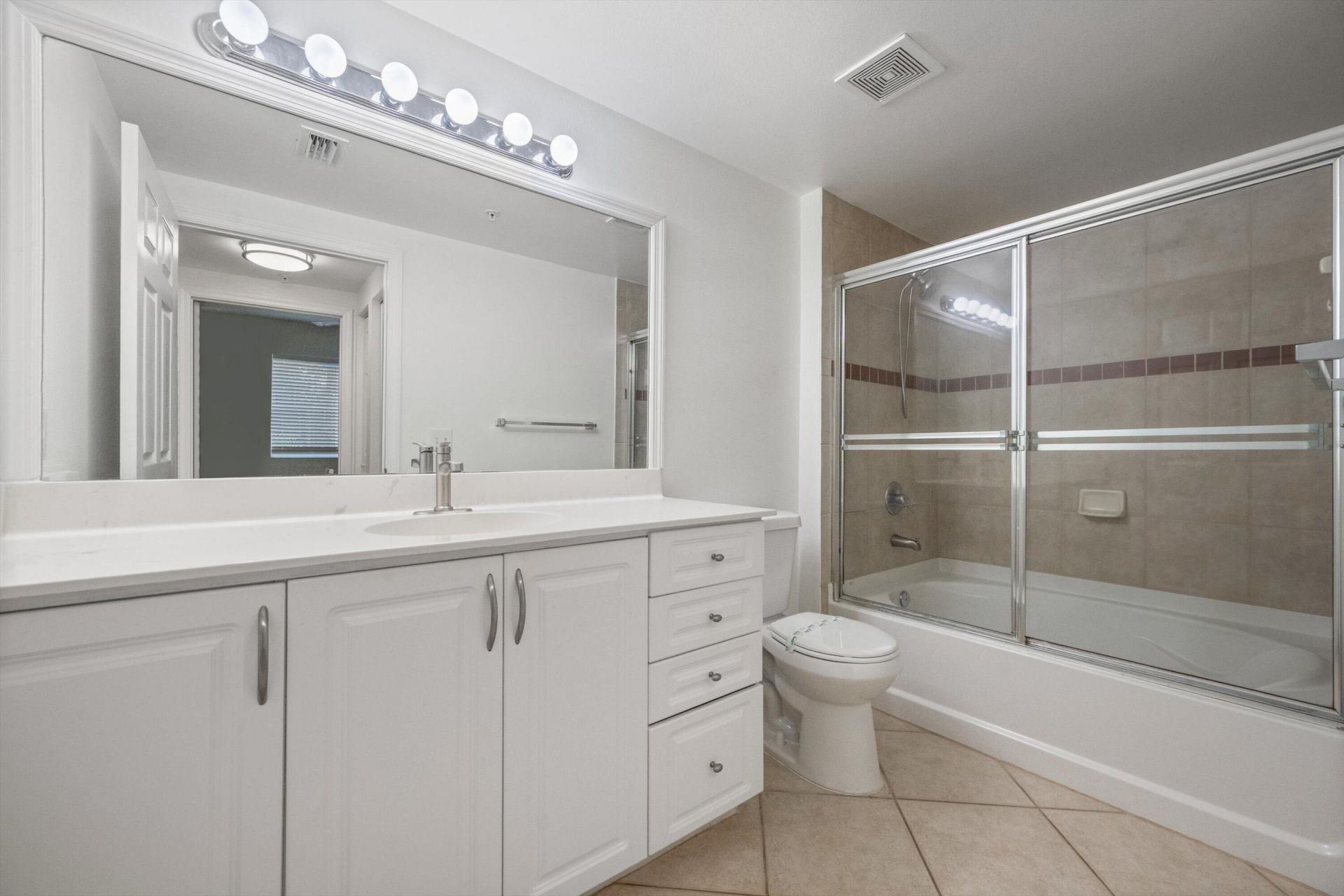 6475 Emerald Dunes Drive, Unit 206, West Palm Beach, FL 33411 Photo