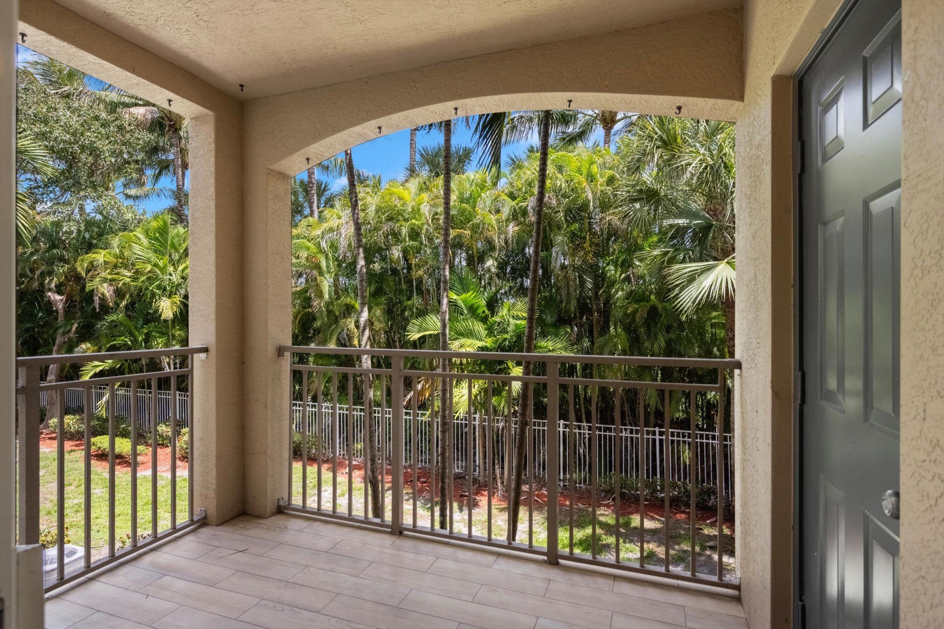 6475 Emerald Dunes Drive, Unit 206, West Palm Beach, FL 33411 Photo