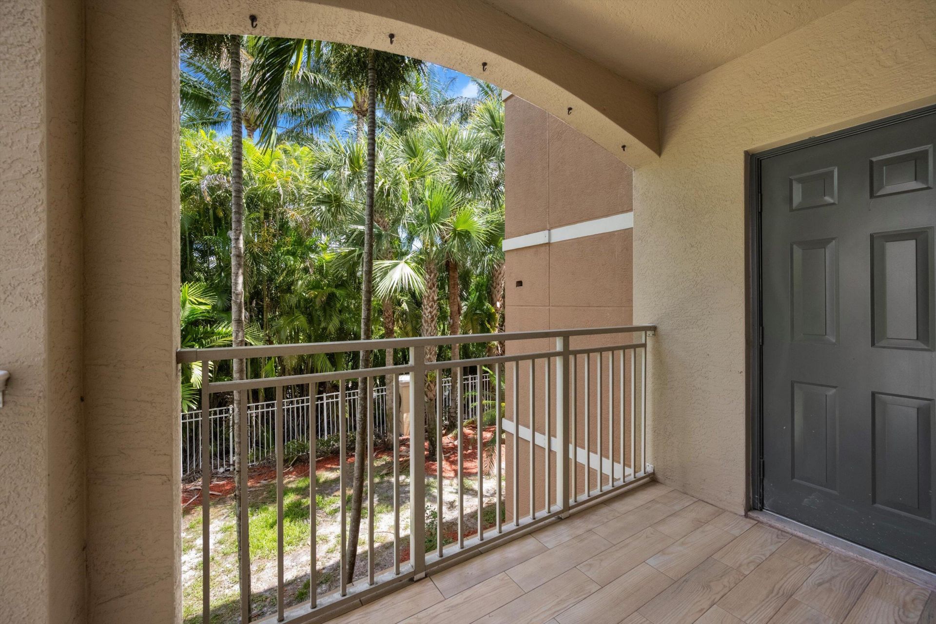 6475 Emerald Dunes Drive, Unit 206, West Palm Beach, FL 33411 Photo