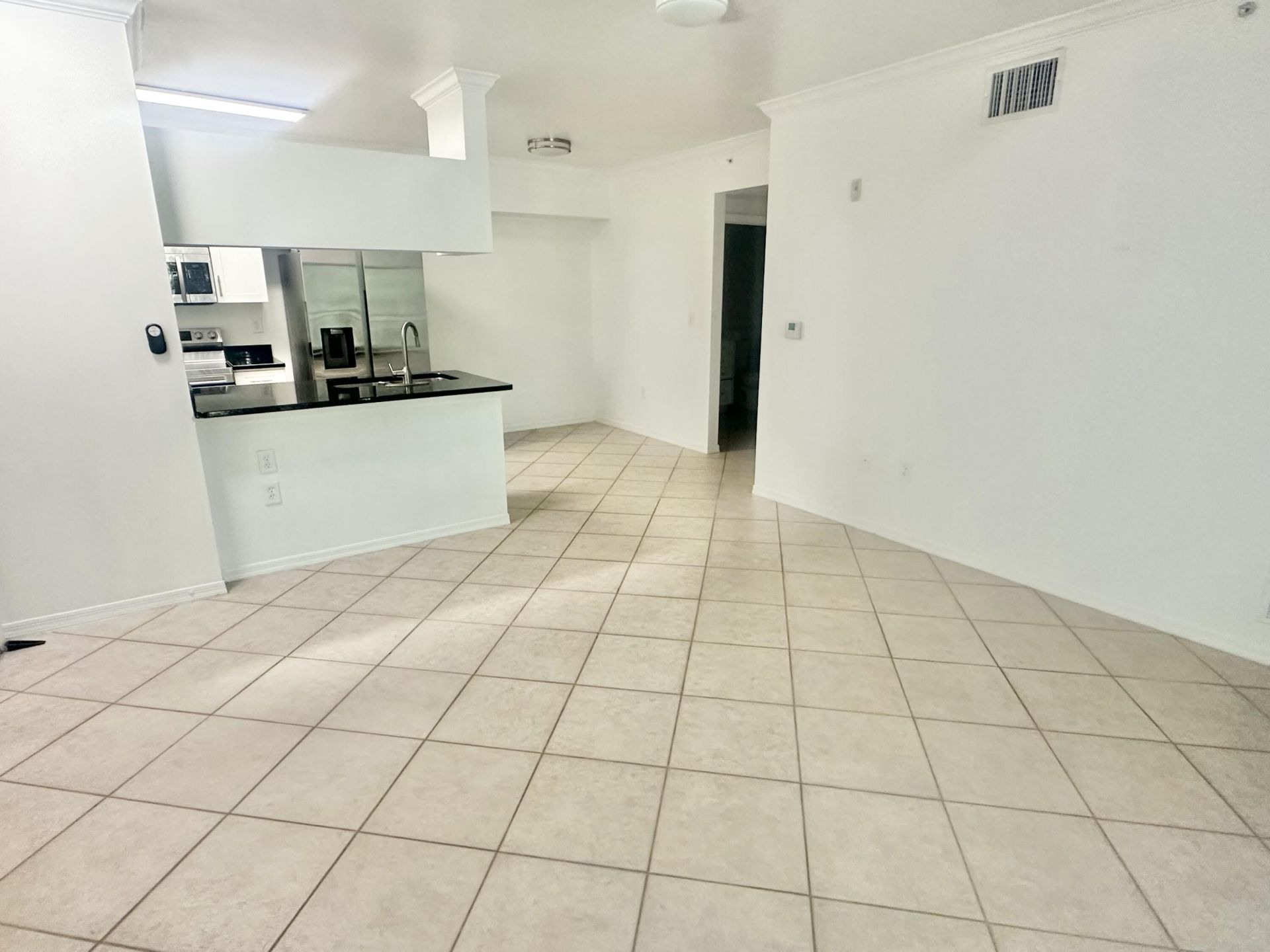 6475 Emerald Dunes Drive, Unit 206, West Palm Beach, FL 33411 Photo