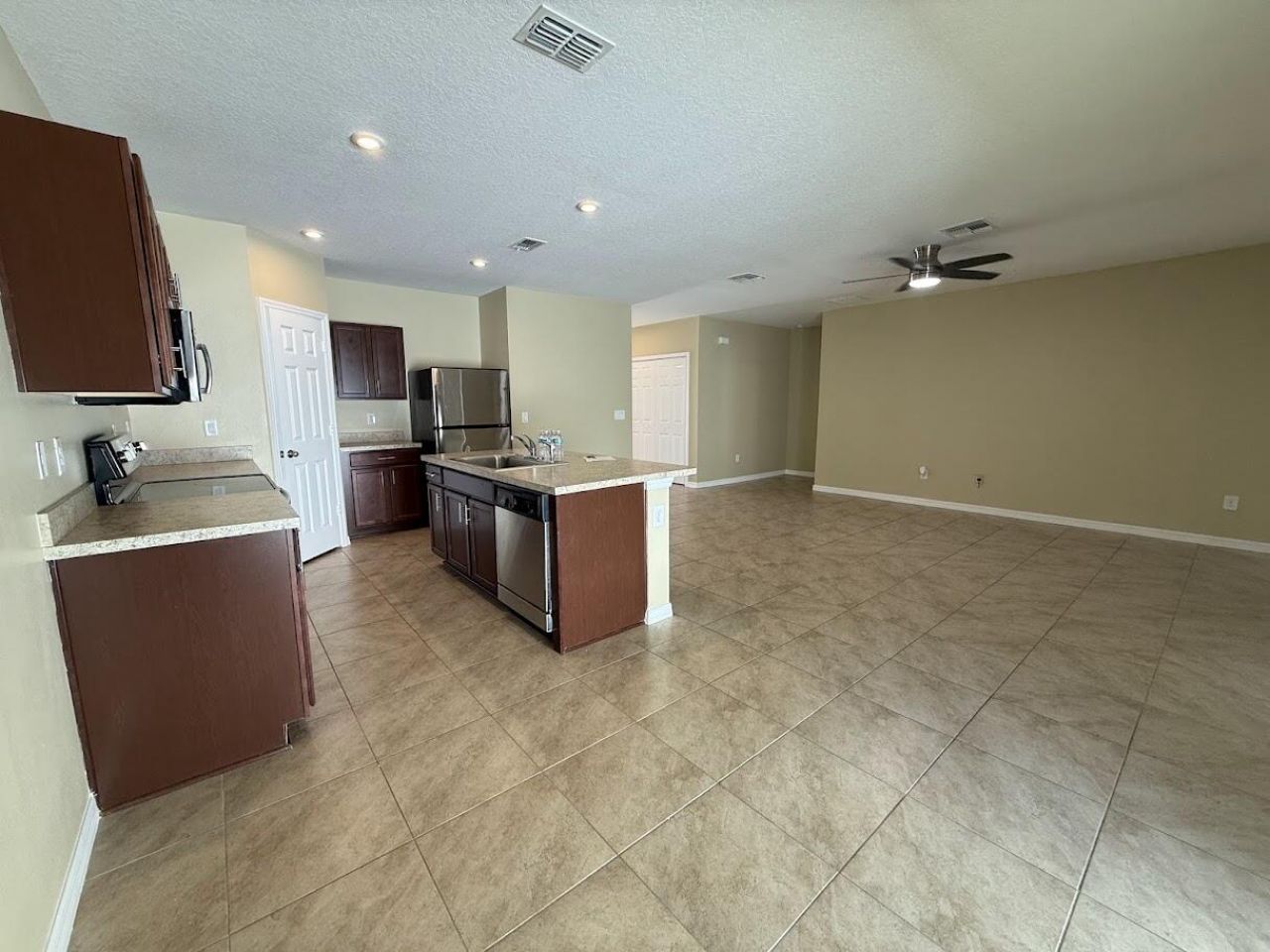5234 Oakland Lake Circle, Fort Pierce, FL 34951 Photo