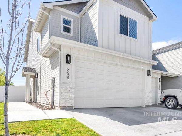 208 NE 3rd, Fruitland, ID 83619