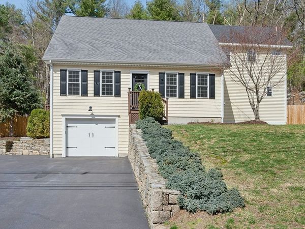 171 Whitins Rd, Sutton, MA 01590