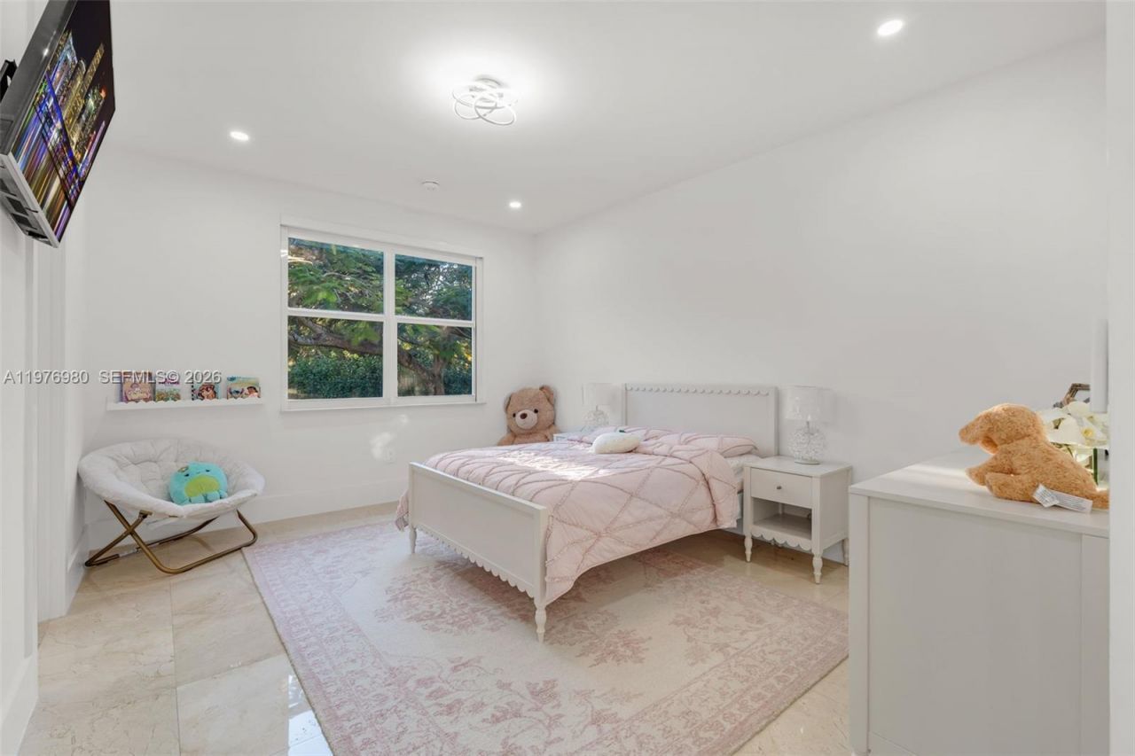 6290 SW 130th Ter, Pinecrest, FL 33156 Photo