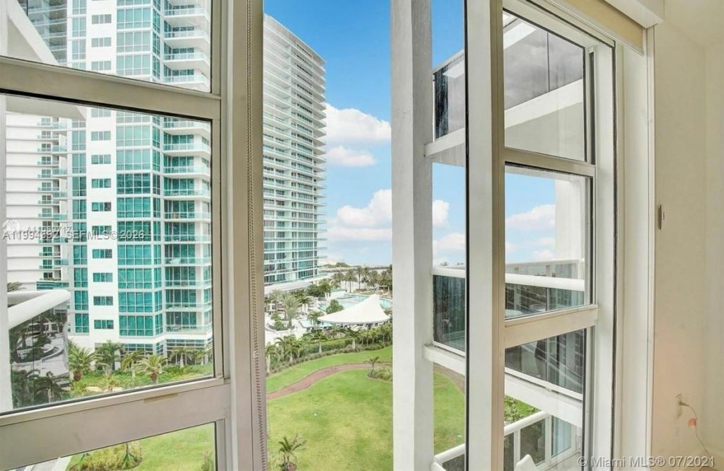 10275 Collins Ave , Unit 806, Bal Harbour, FL 33154 Photo