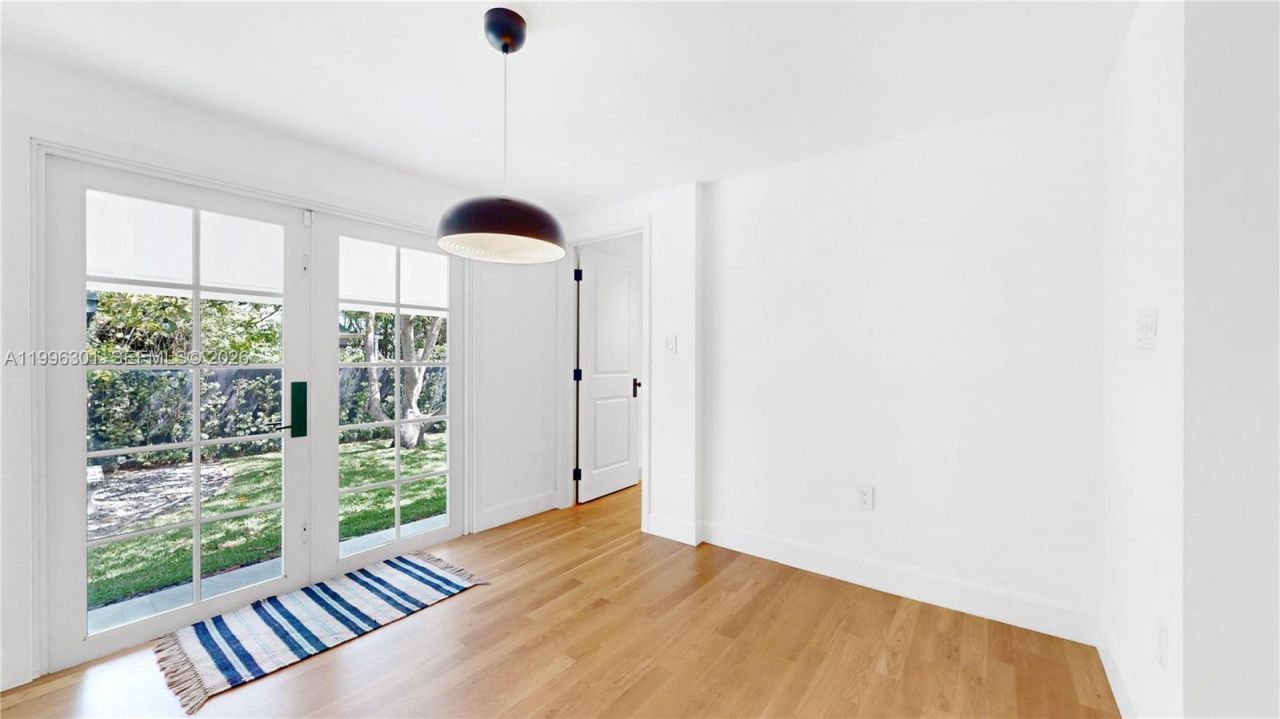 6415 SW 39th St , Miami, FL 33155 Photo