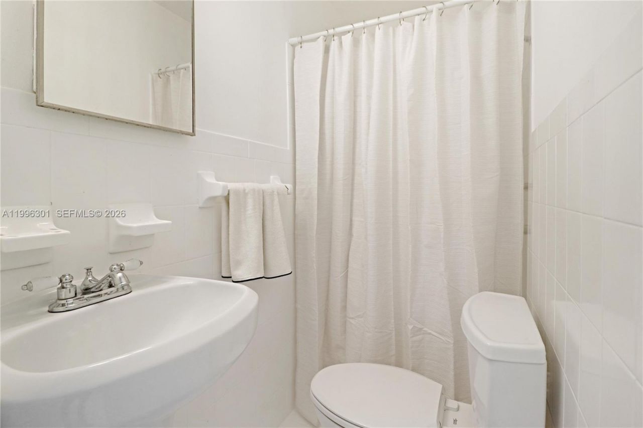 6415 SW 39th St, Miami, FL 33155 Photo