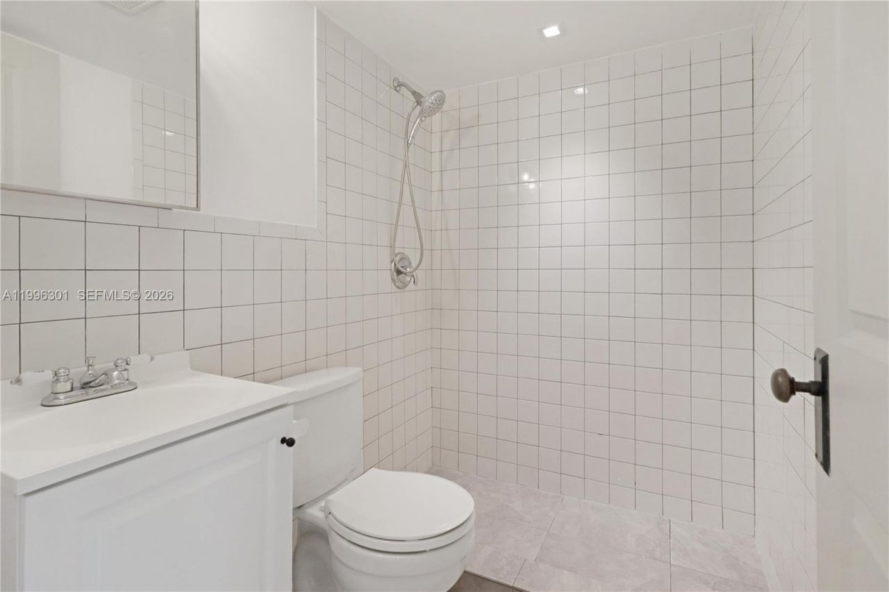 6415 SW 39th St, Miami, FL 33155 Photo