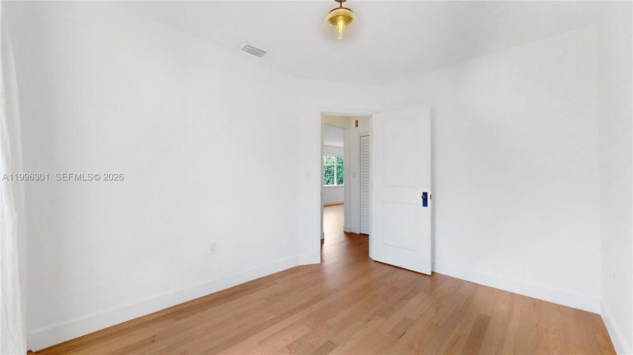 6415 SW 39th St , Miami, FL 33155 Photo