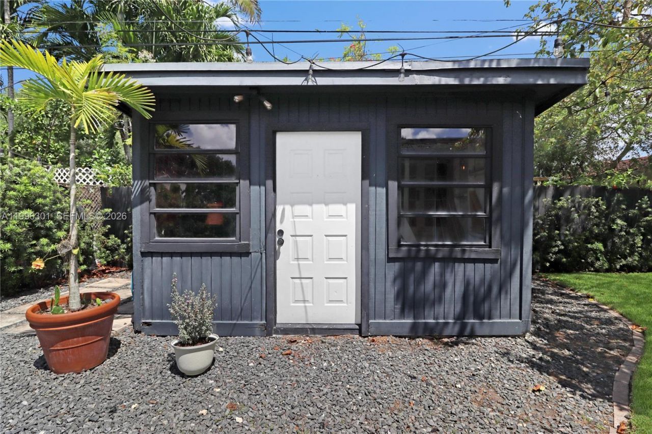 6415 SW 39th St, Miami, FL 33155 Photo