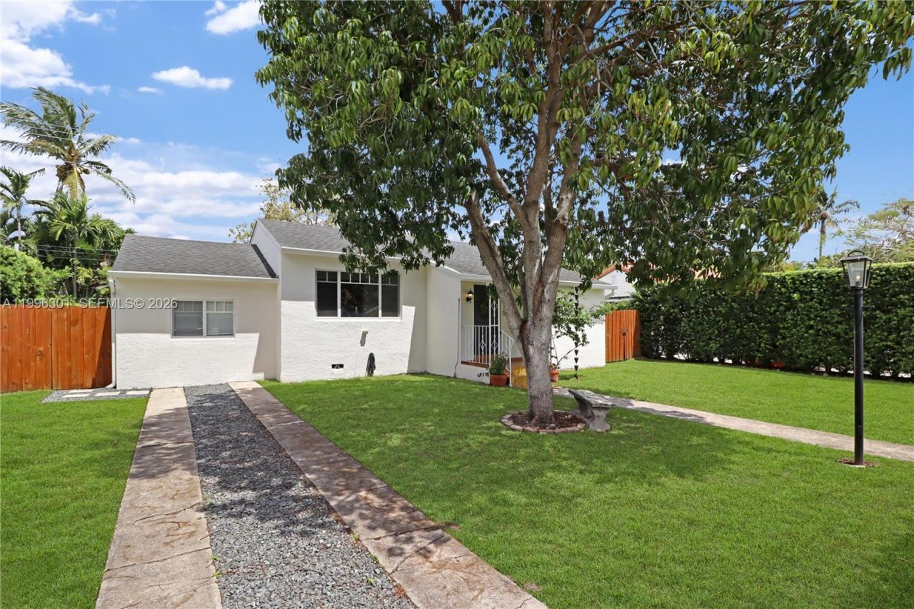 6415 SW 39th St , Miami, FL 33155 Photo