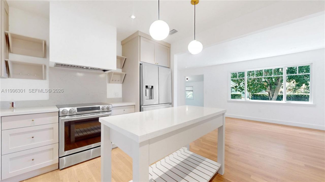 6415 SW 39th St, Miami, FL 33155 Photo