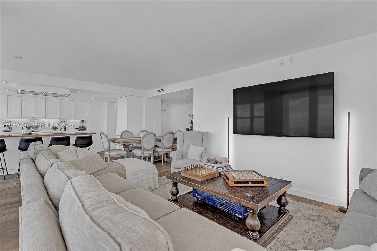 1111 Crandon Blvd , Unit B807, Key Biscayne, FL 33149 Photo