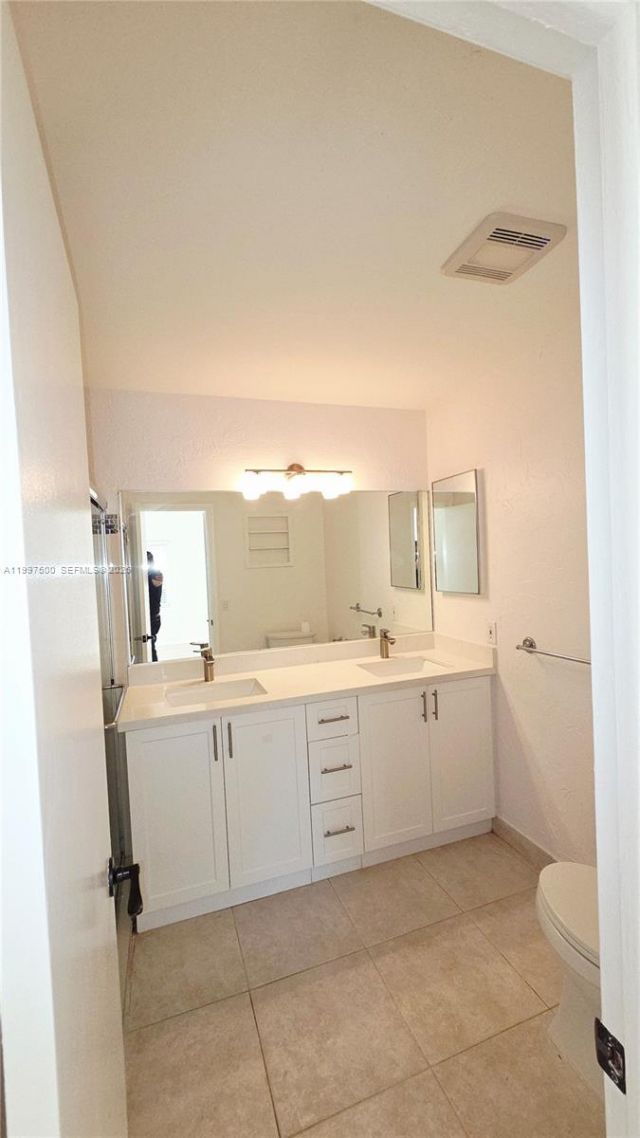 3247 NW 123rd Ave, Sunrise, FL 33323 Photo