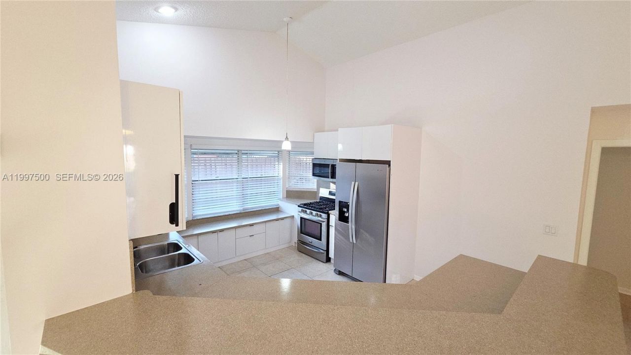 3247 NW 123rd Ave, Sunrise, FL 33323 Photo