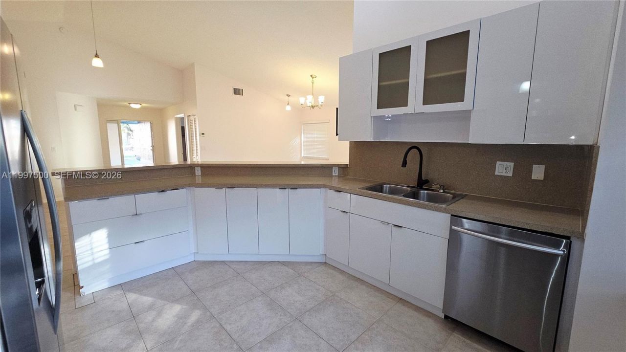 3247 NW 123rd Ave, Sunrise, FL 33323 Photo