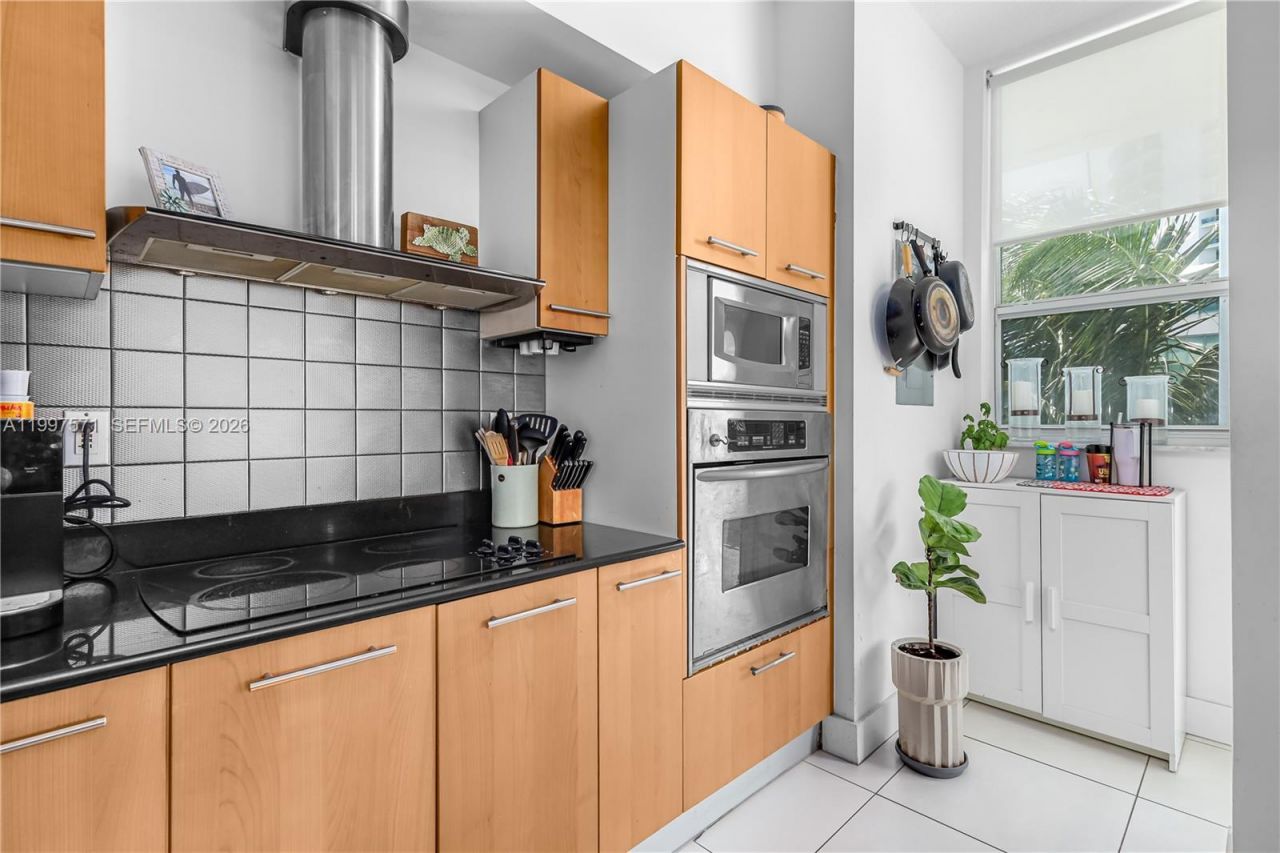 5970 Indian Creek Dr , Unit 502, Miami Beach, FL 33140 Photo