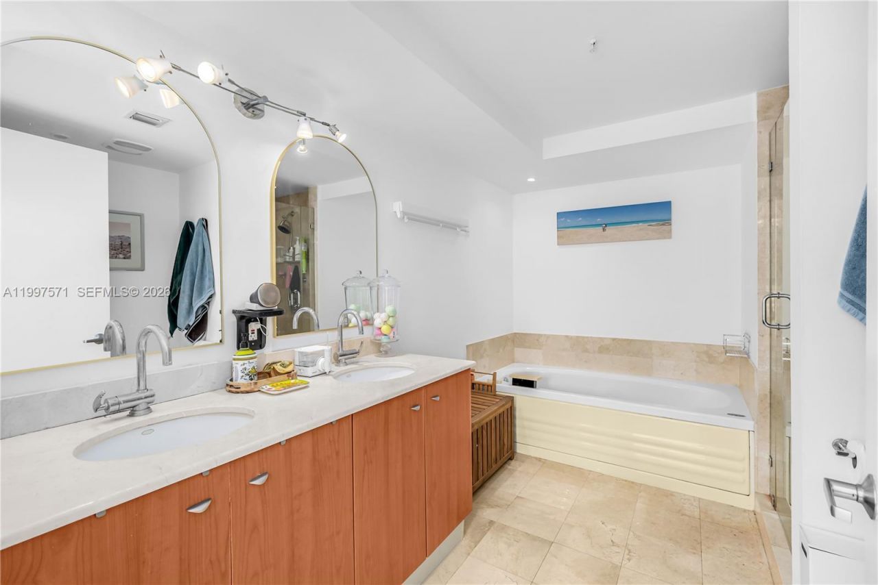 5970 Indian Creek Dr , Unit 502, Miami Beach, FL 33140 Photo