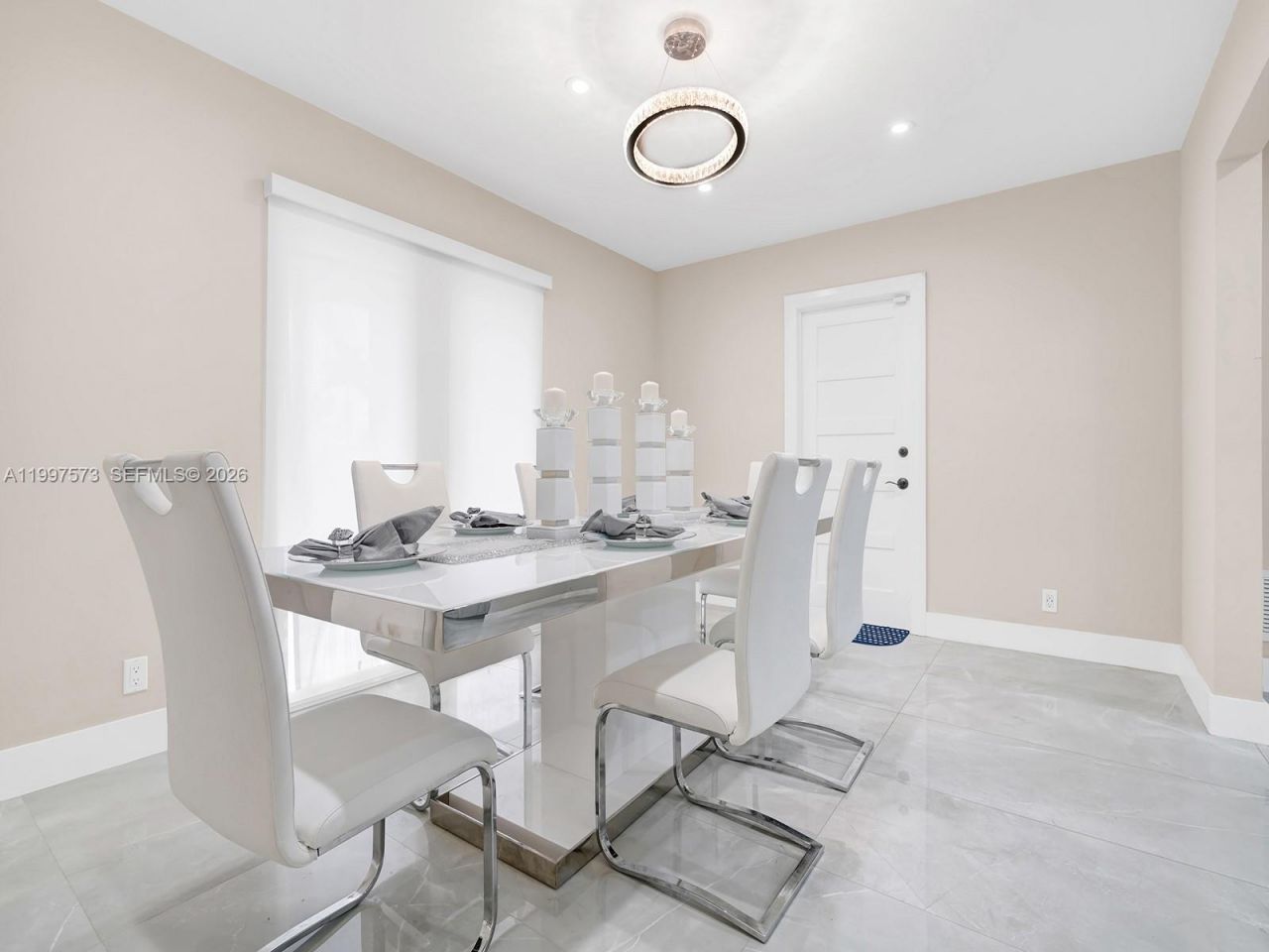 621 E Tropical Way , Plantation, FL 33317 Photo