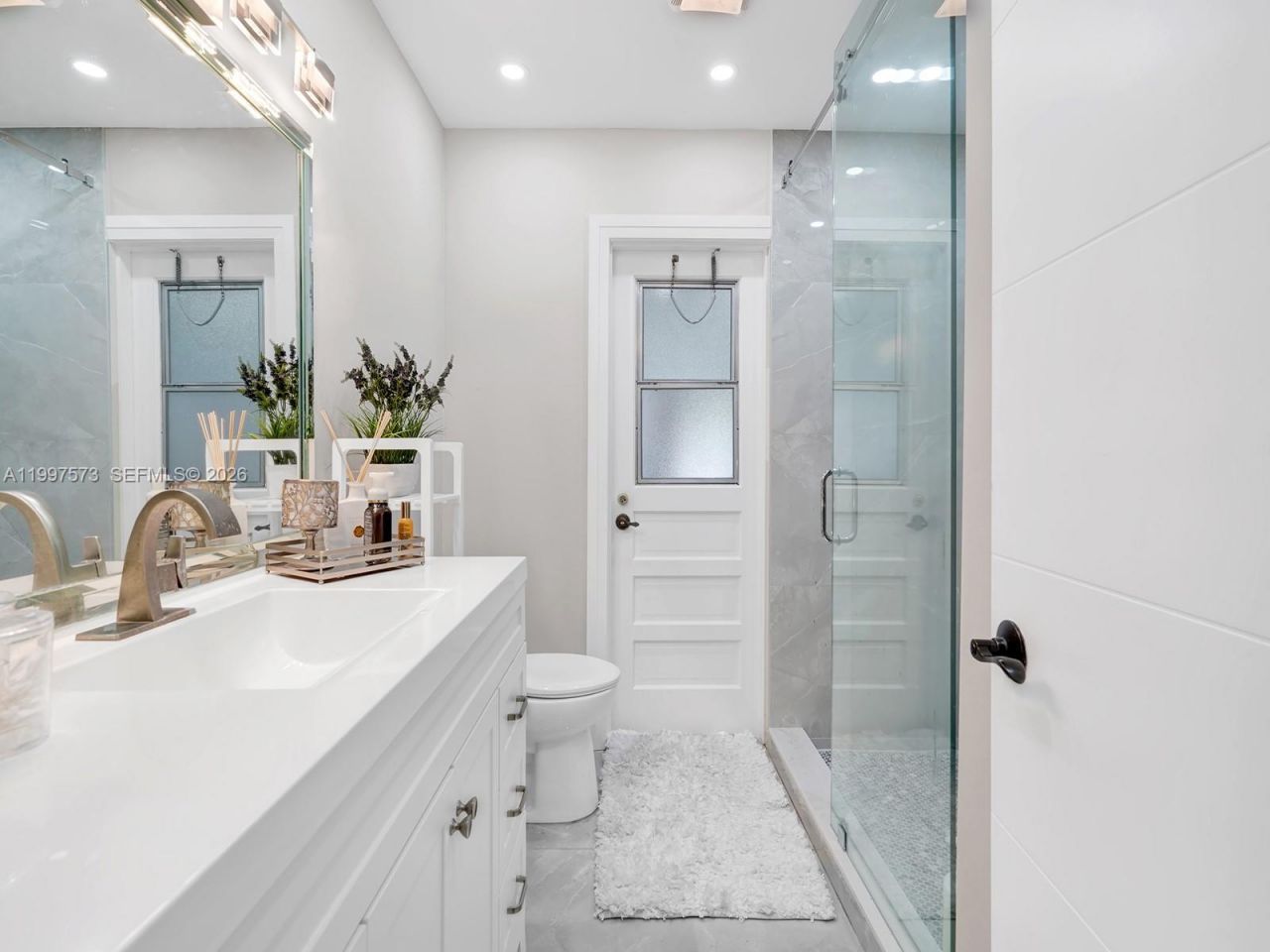 621 E Tropical Way , Plantation, FL 33317 Photo