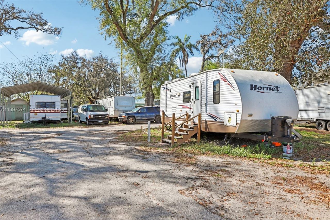 4233 Gall Blvd , Zephyrhills, FL 33452 Photo