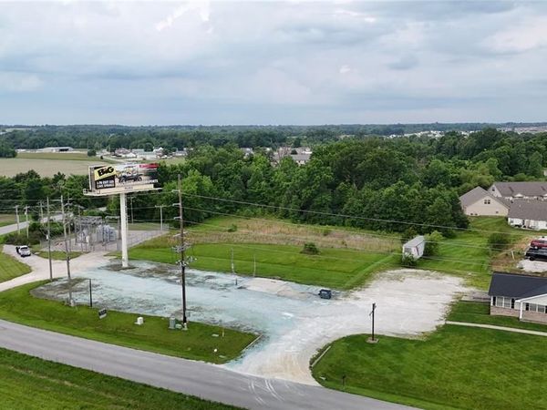 51 Hampel Rd. Road , Moscow Mills, MO 63362