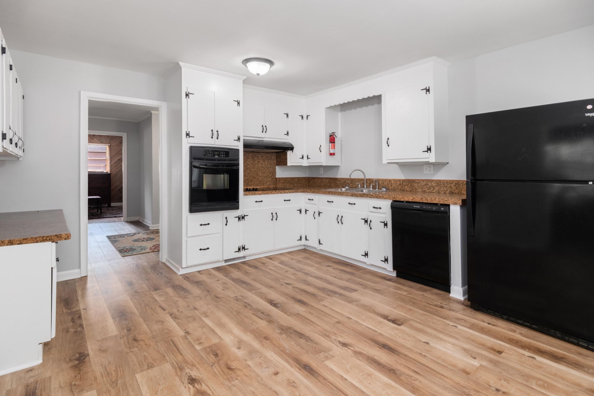 4557 W Montague Avenue Photo 10