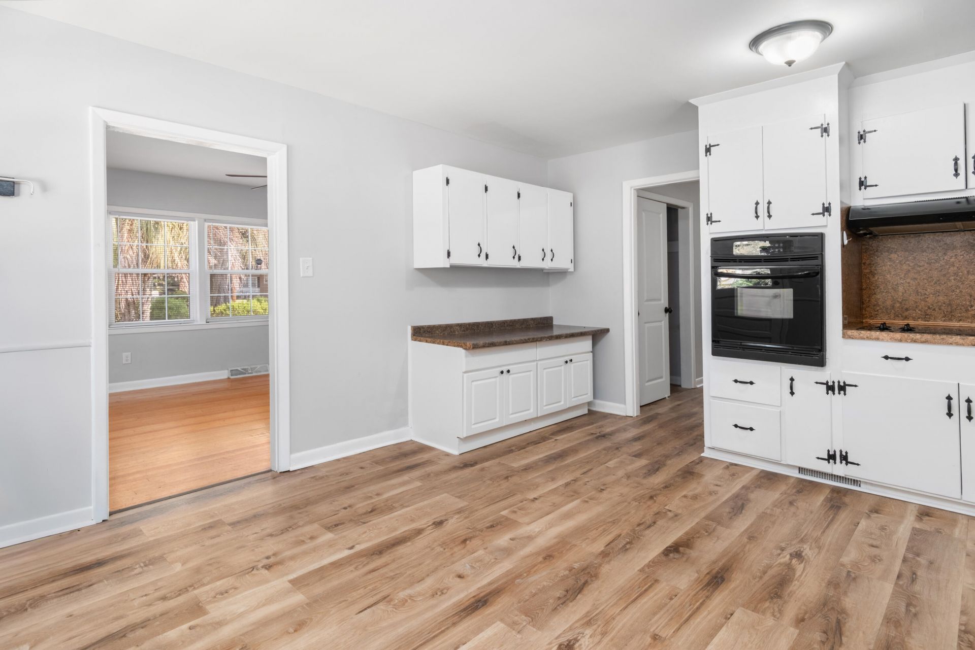 4557 W Montague Avenue Photo 11