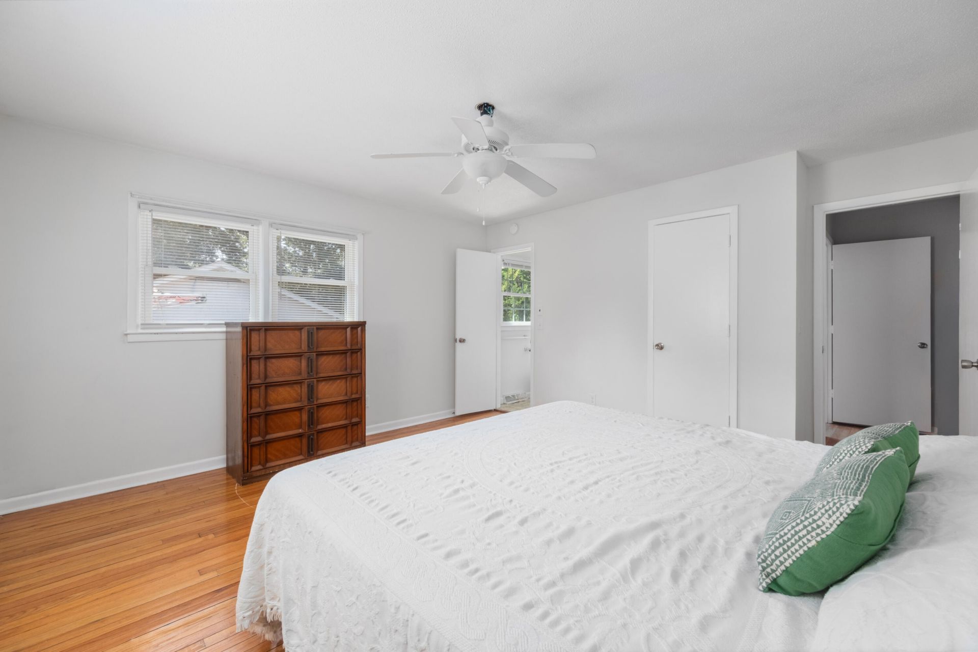 4557 W Montague Avenue Photo 18