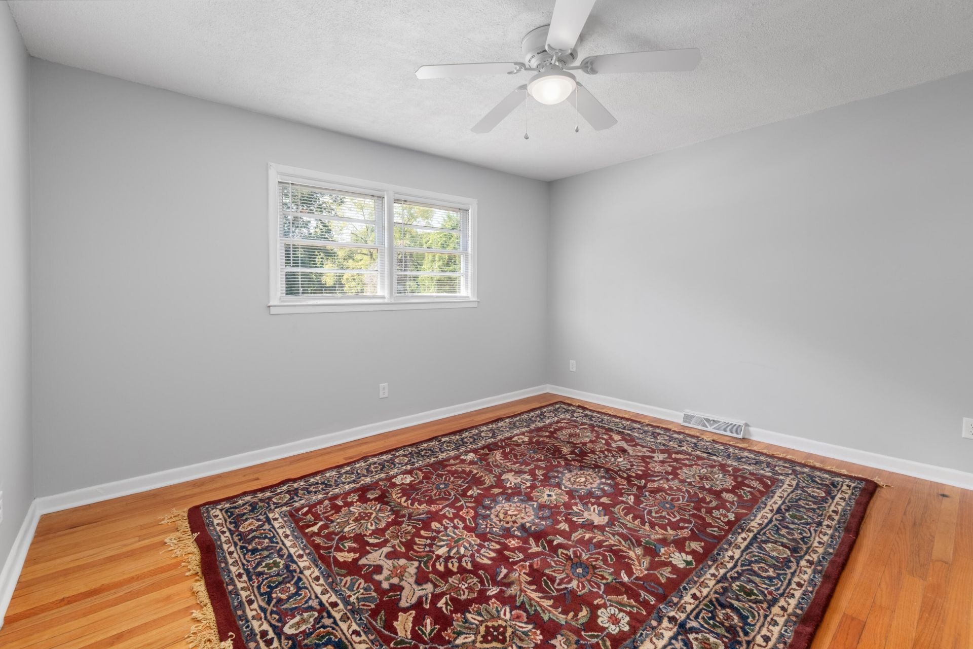 4557 W Montague Avenue Photo 20