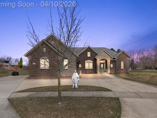 4411 Forster Lane, Shelby Twp, MI 48316