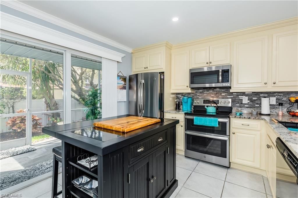 761 W Elkcam Cir , Unit B110, Marco Island, FL 34145 Photo