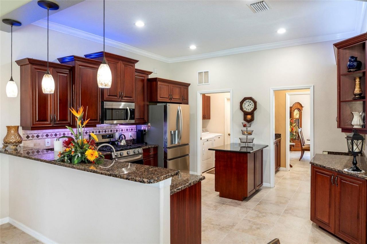 1872 Coconut Palm Circle , North Port, FL 34288 Photo